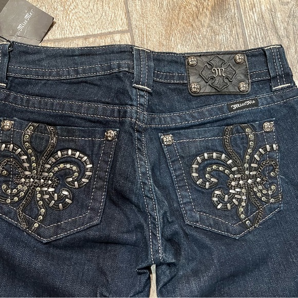 Miss Me Jeans Straight Embellished Fleur-De-Lis Dark Wash Size 27, never worn. - Picture 7 of 7